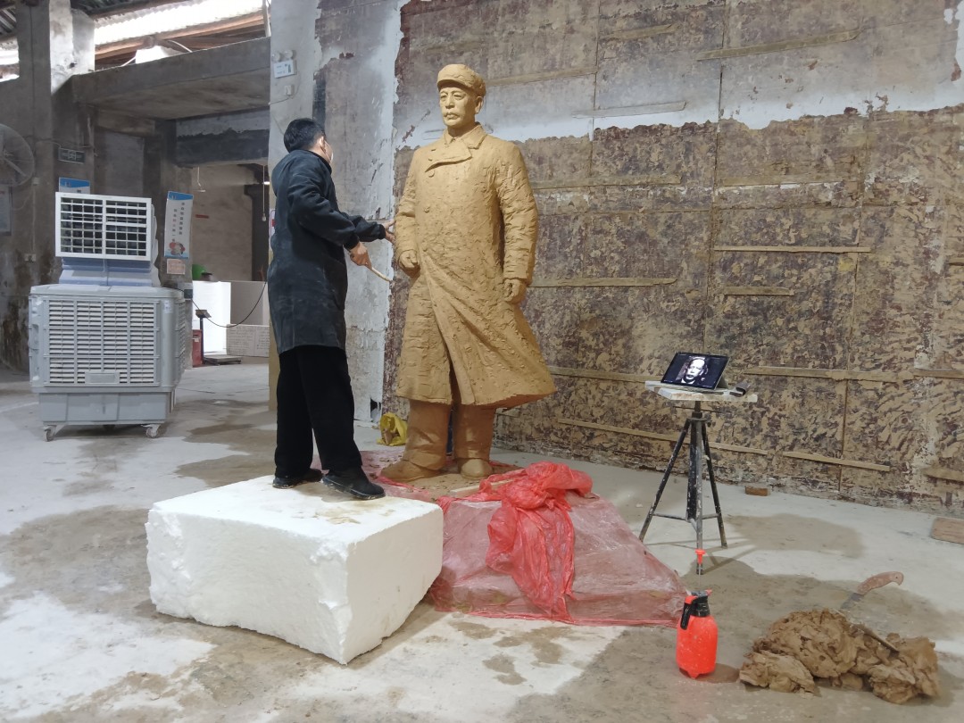 玻璃钢雕塑工厂，贵阳雕塑公司，贵州玻璃钢卡通雕塑工厂，贵阳不锈钢雕塑，贵阳景观雕塑公司