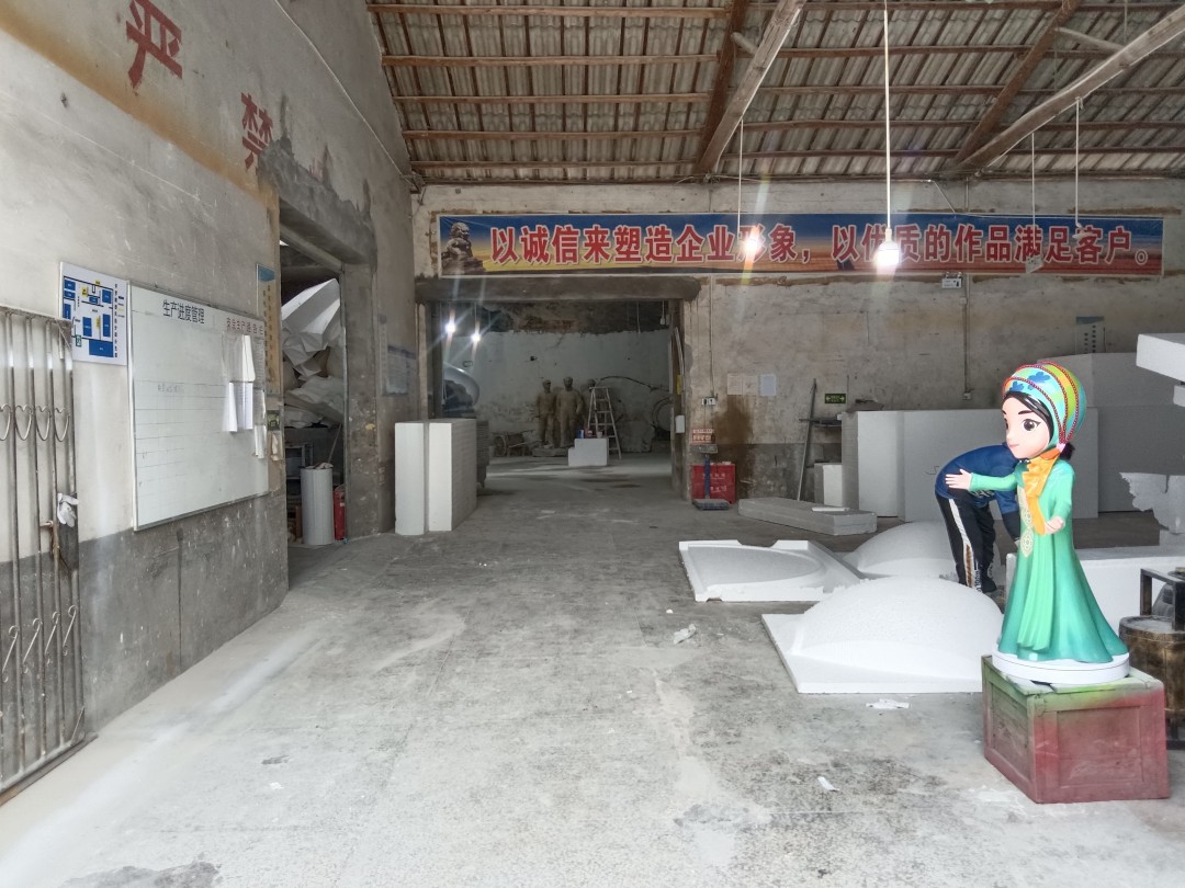 玻璃钢雕塑工厂，贵阳雕塑公司，贵州玻璃钢卡通雕塑工厂，贵阳不锈钢雕塑，贵阳景观雕塑公司