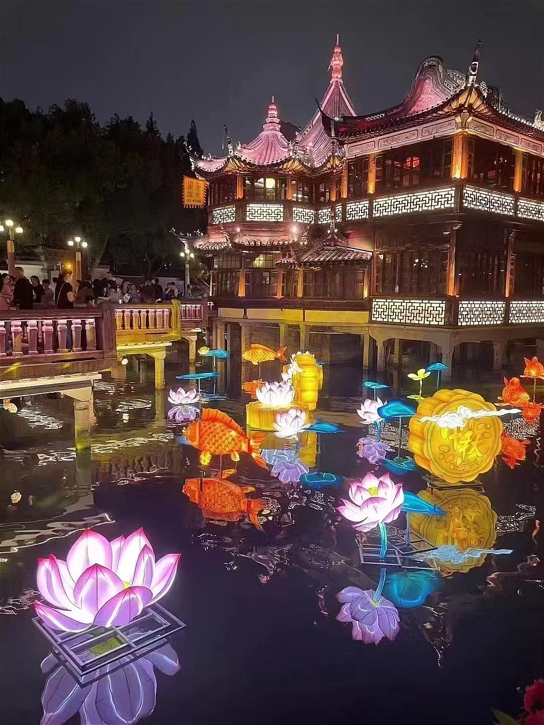 贵阳美陈公司，贵阳花灯设计制作，贵阳户外亮化美陈，户外景观亮化