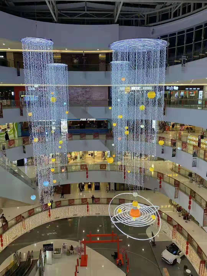 中庭吊饰