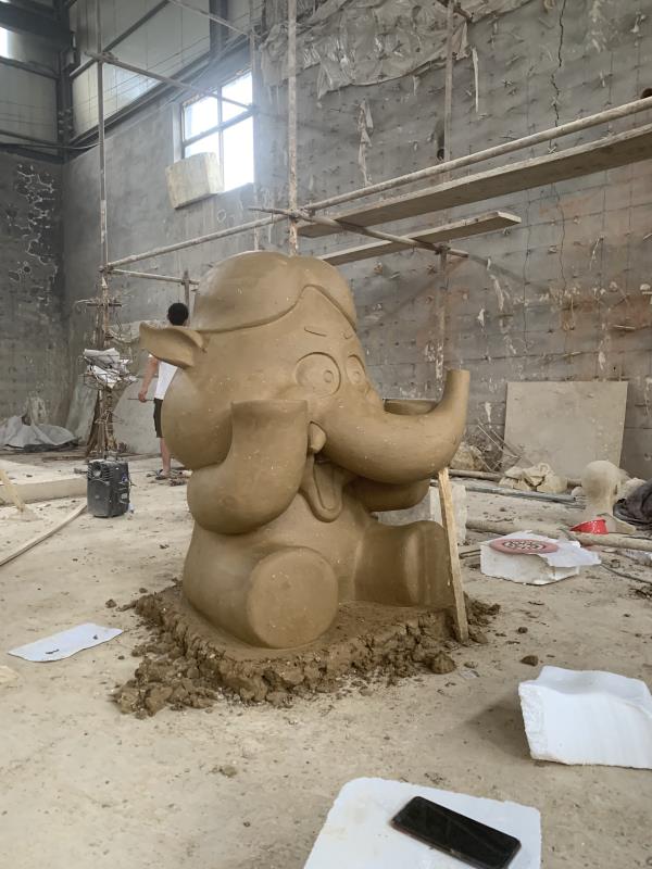贵阳玻璃钢卡通雕塑制作