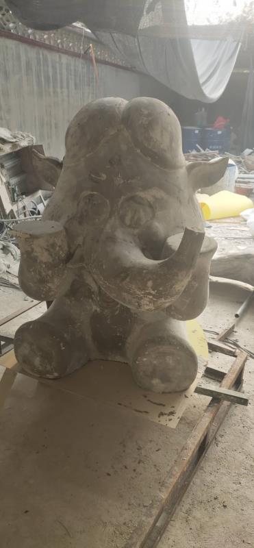 贵阳玻璃钢卡通雕塑制作
